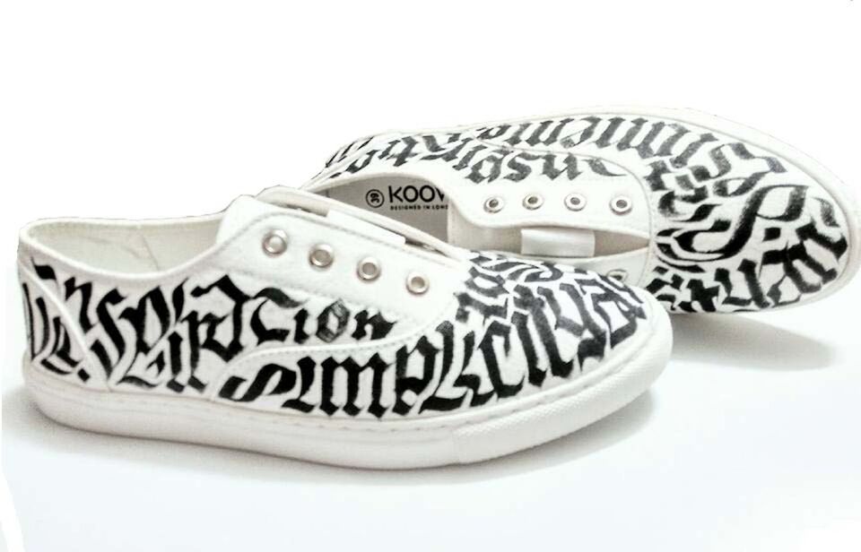 Customized shoes with calligraphy